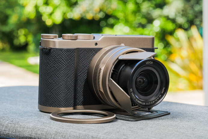 Panasonic Lumix DC-L10 compact camera review Damien Demolder