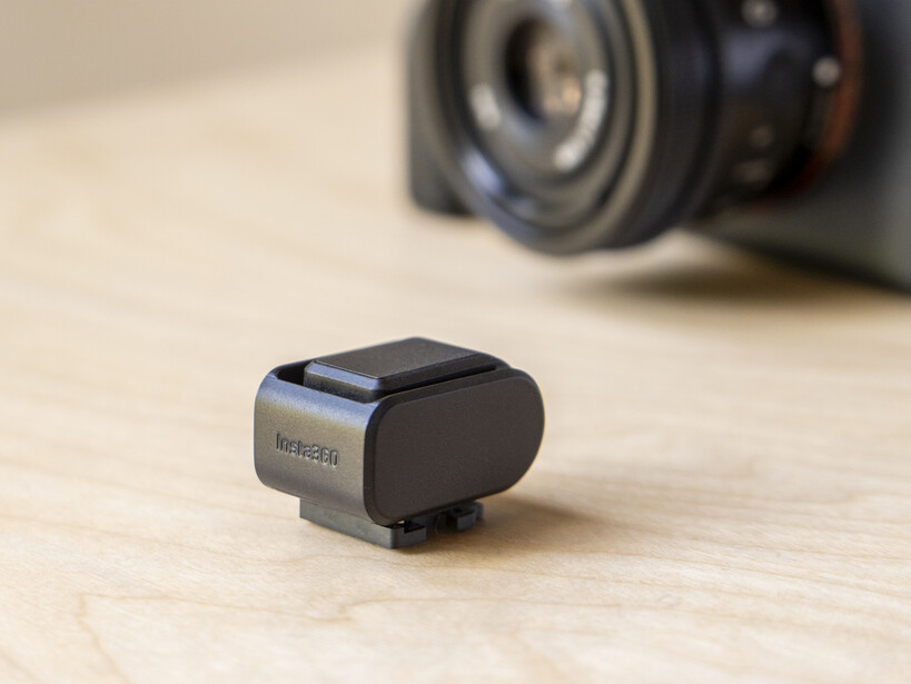 Insta360 mic Pro camera adapter