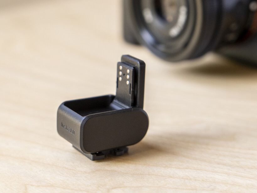 Insta360 mic Pro camera adapter