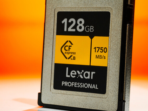 Read and write speeds for a CFexpress card