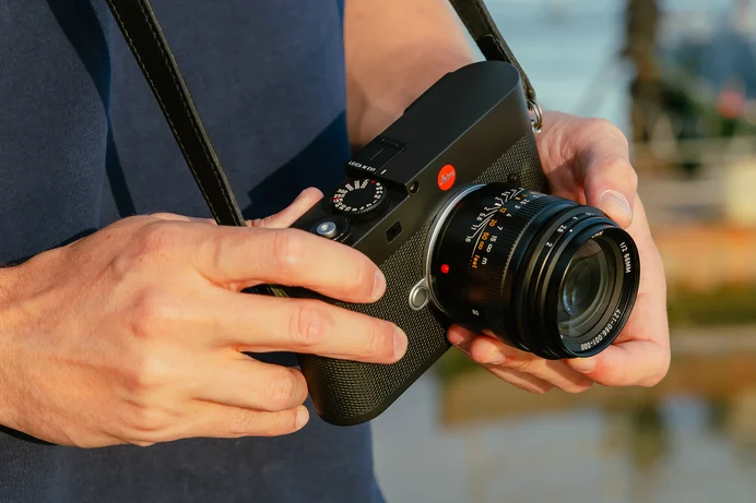 Leica Summicron-M 66mm f/2