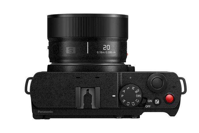 Lumix S 20mm f2.5 on the Lumix S9