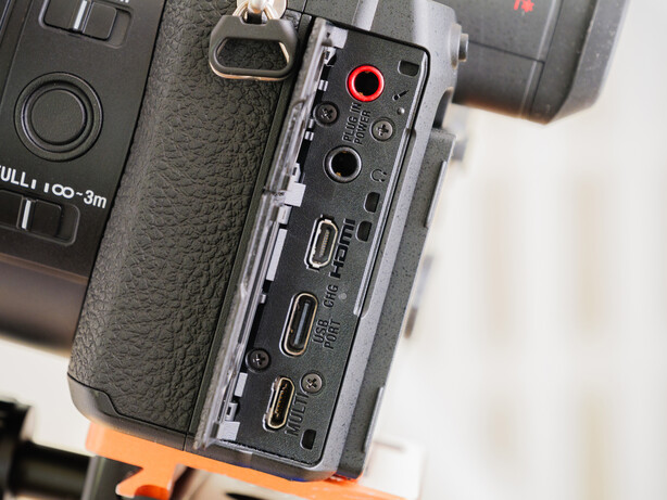 Sony RX10V review