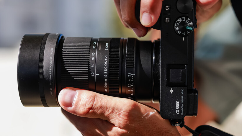 Sigma completes f/2.8 series for APS-C cameras with fast telephoto zoom